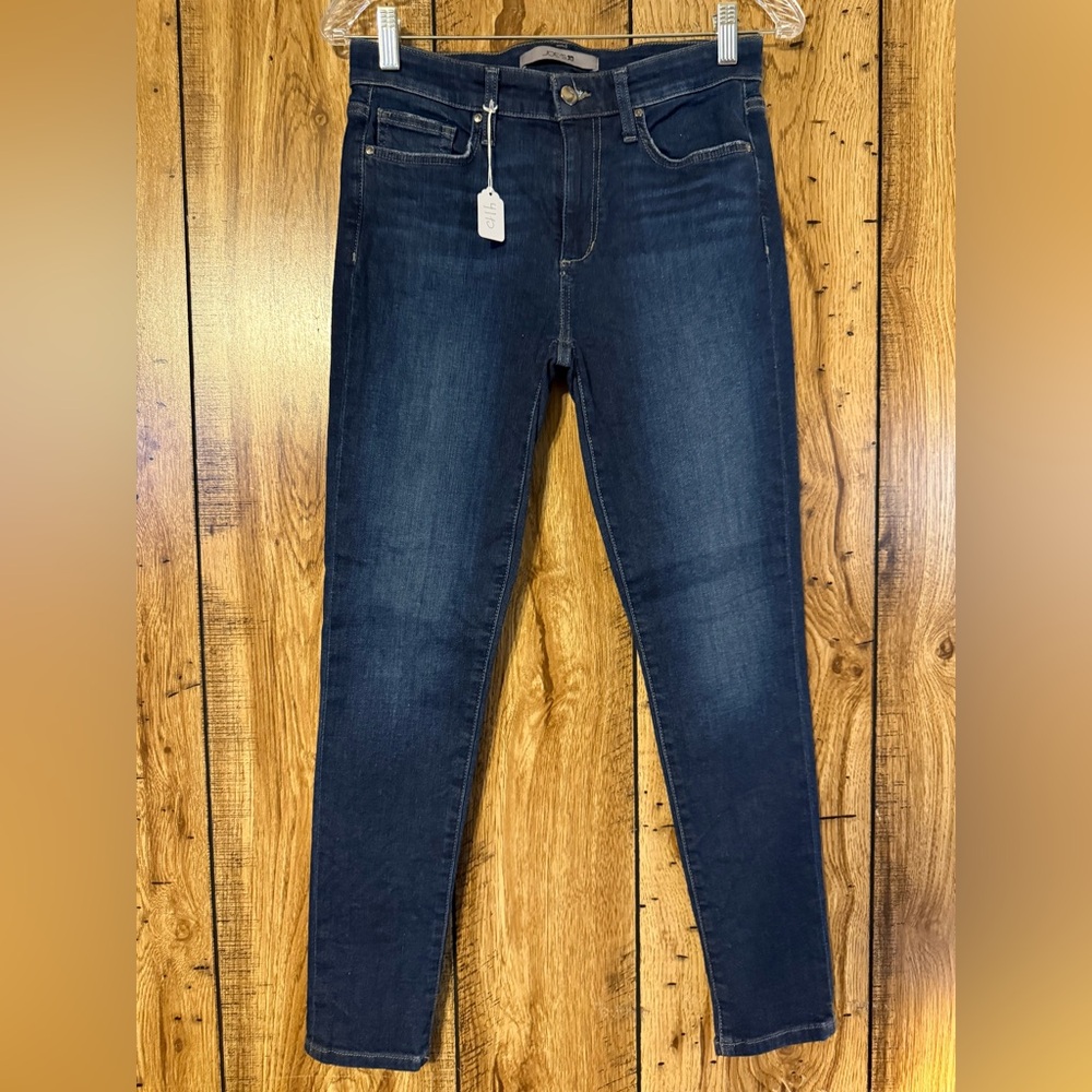 GUC Joe’s denim jeans. Size 28.